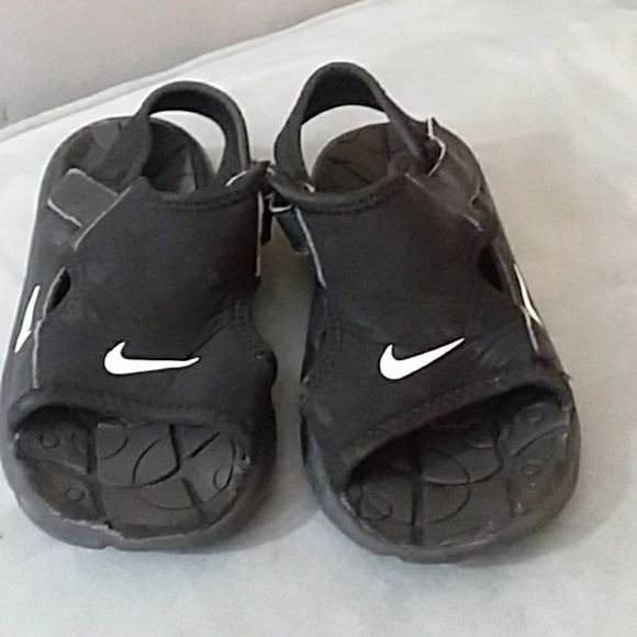 nike sandals 9c